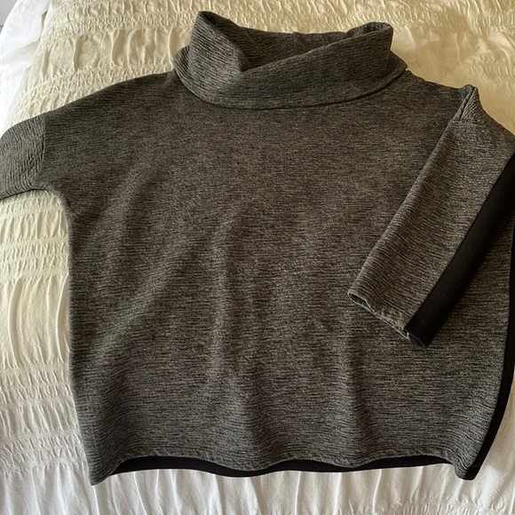 Armani Exchange Sweater - Picture 3 of 4
